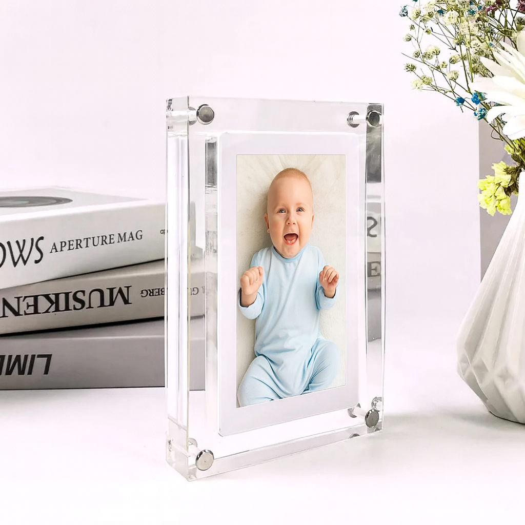 Tiny Treasure™ Digital Frame