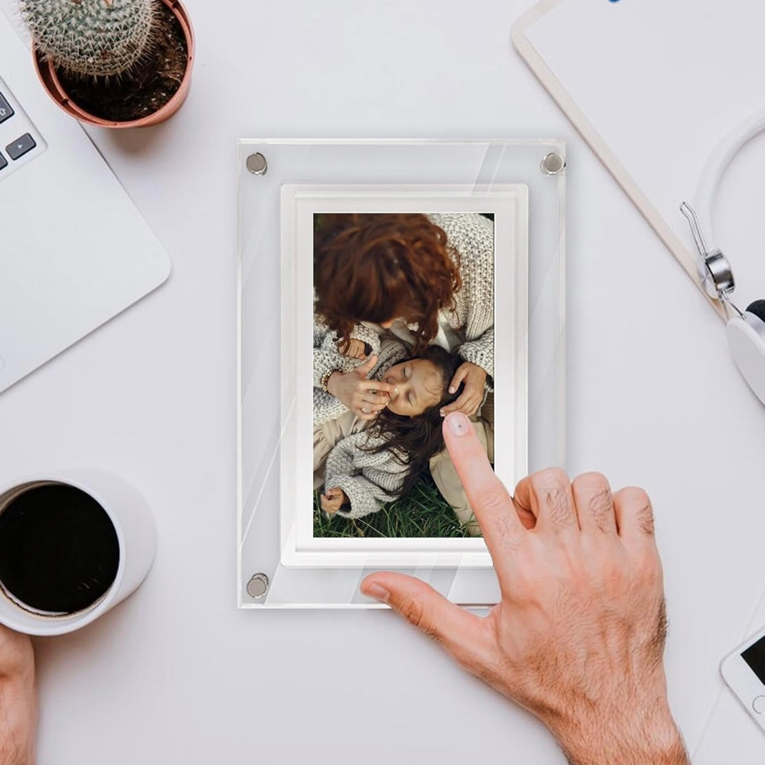 Tiny Treasure™ Digital Frame